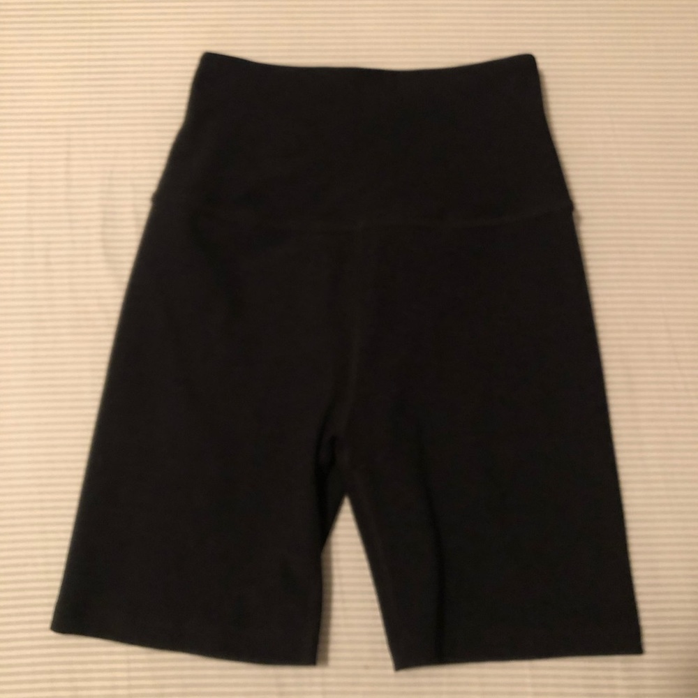 Beyond Yoga High Waist Biker Shorts | M | Black
